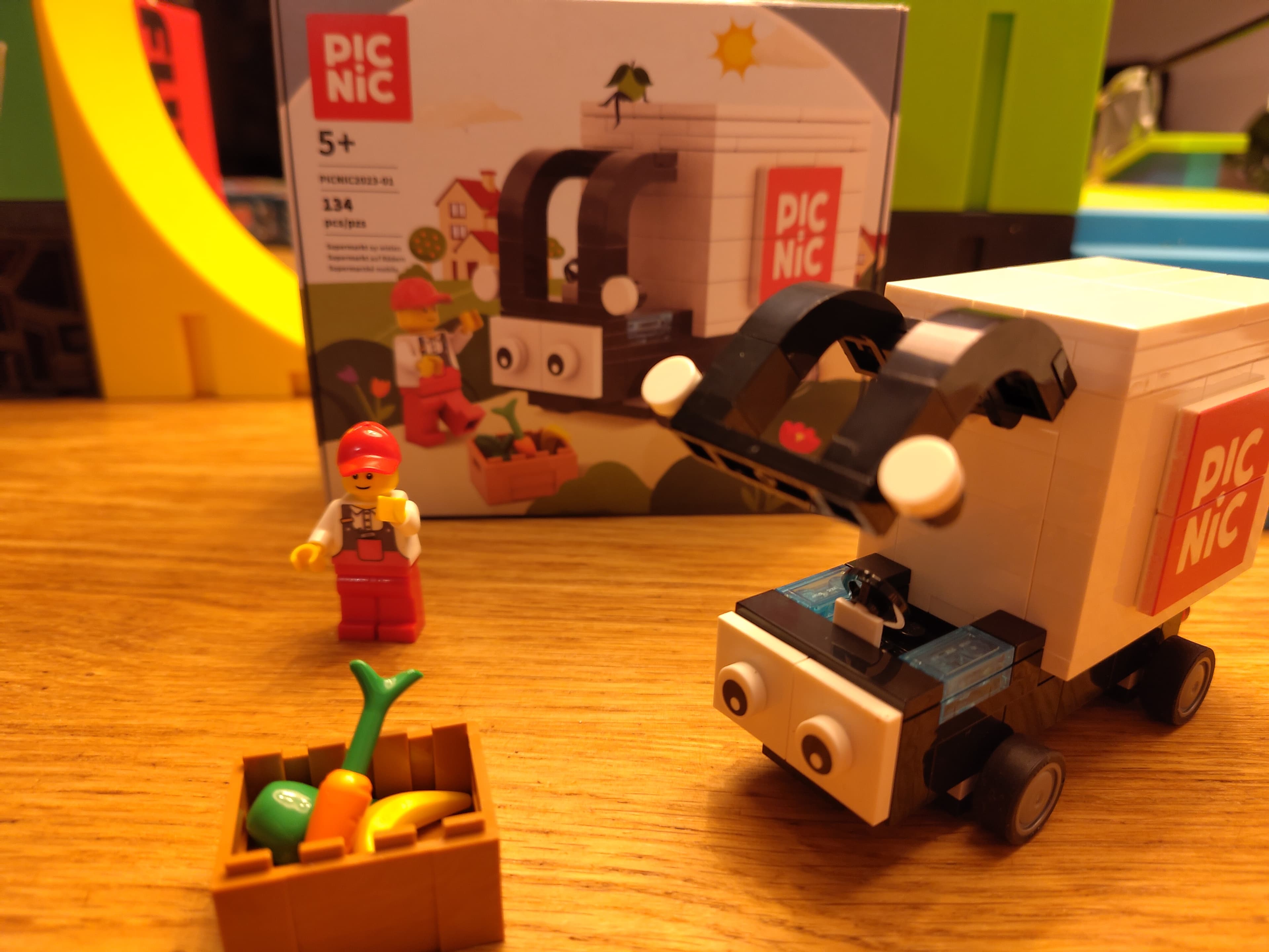 Picnic autootje. Een leuk hebbedingetje